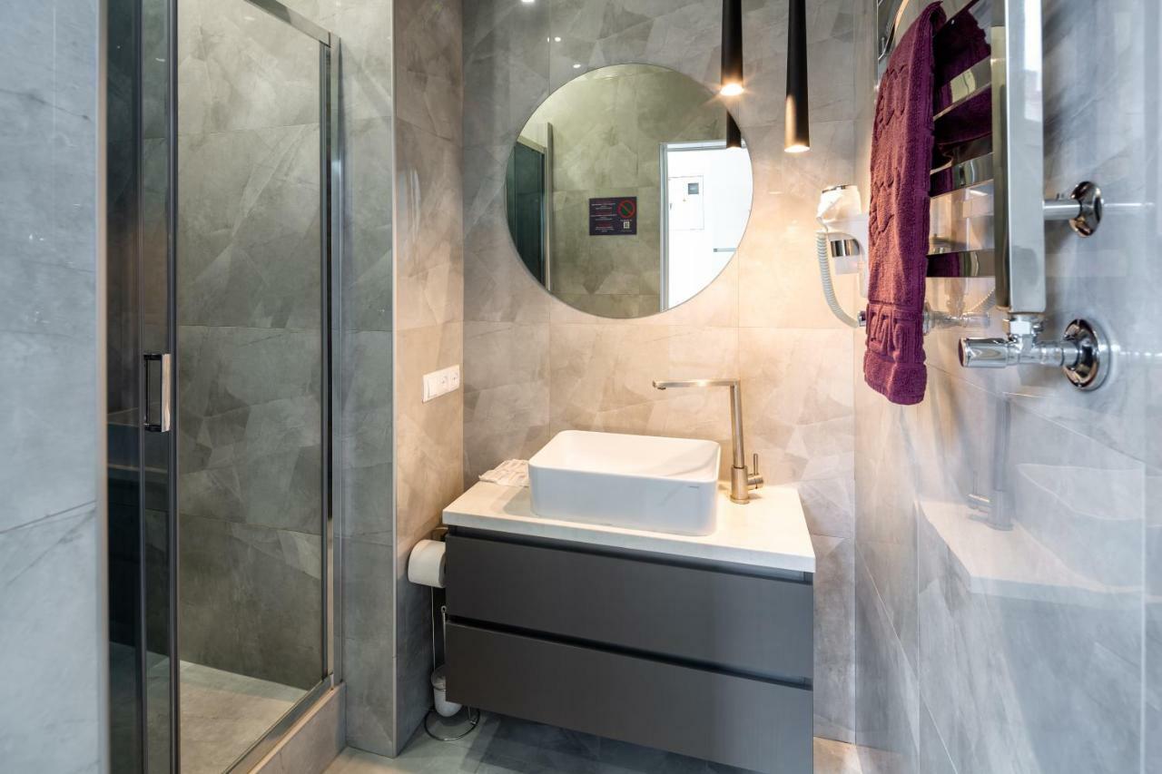 Two Bedroom Lviv Exterior photo